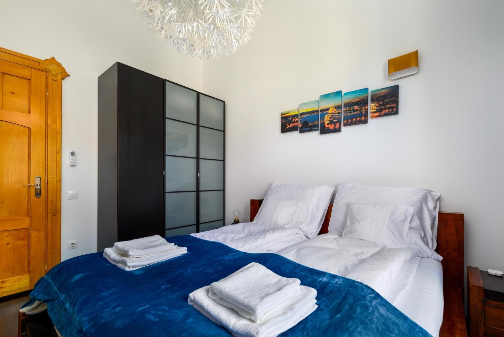 Rustic Downtown Apartment 106 M2 Budapest Ngoại thất bức ảnh